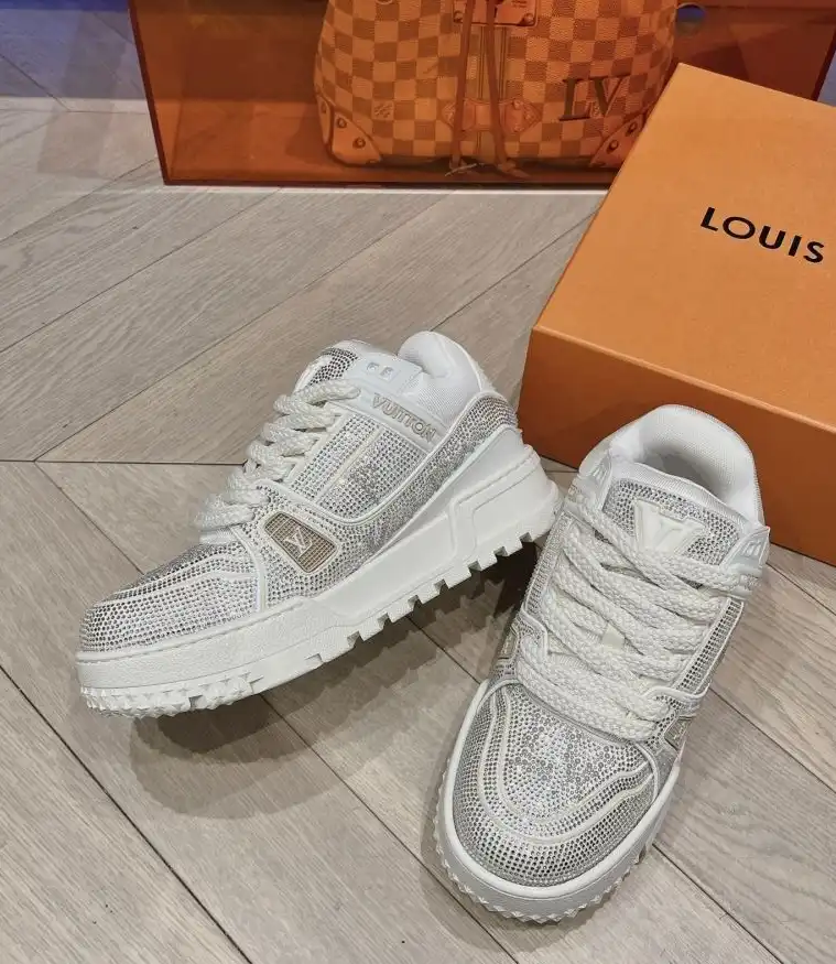 hype Louis Vuitton Sneakers