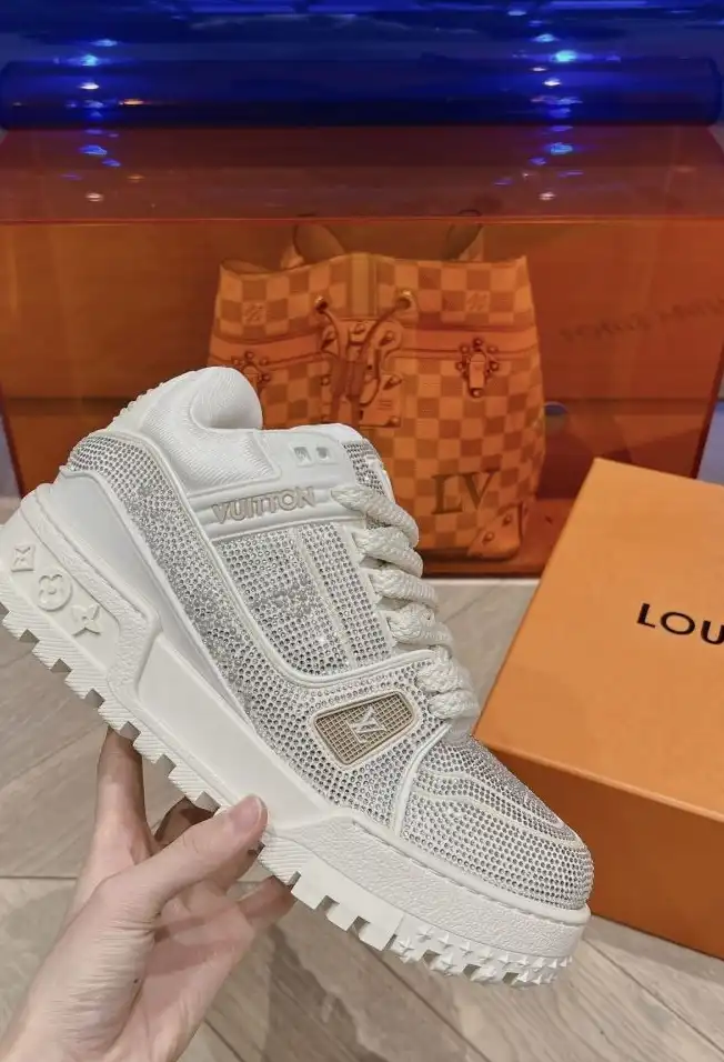 hype Louis Vuitton Sneakers