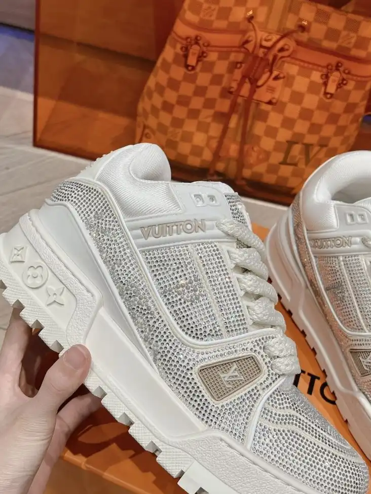 hype Louis Vuitton Sneakers