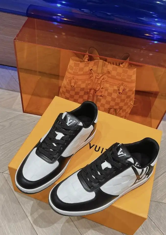 hype Louis Vuitton Sneakers