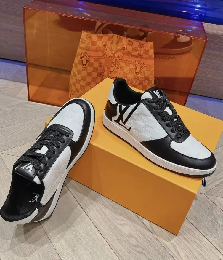 hype Louis Vuitton Sneakers