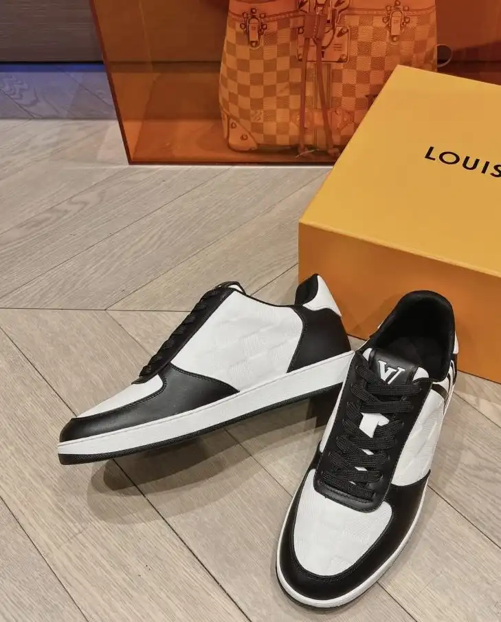 hype Louis Vuitton Sneakers