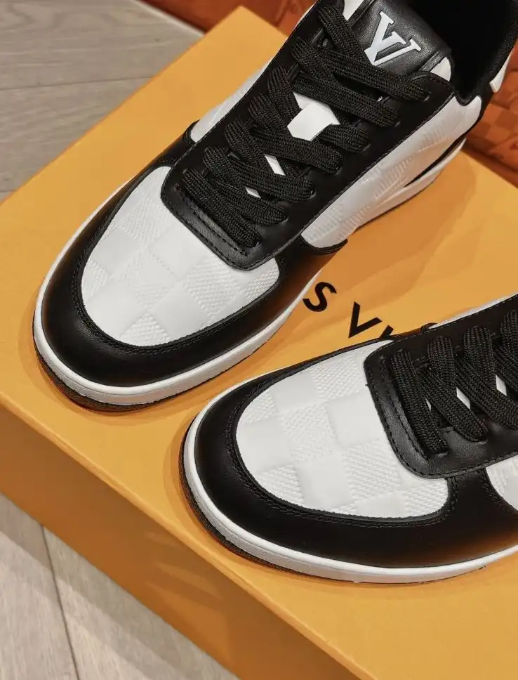 hype Louis Vuitton Sneakers