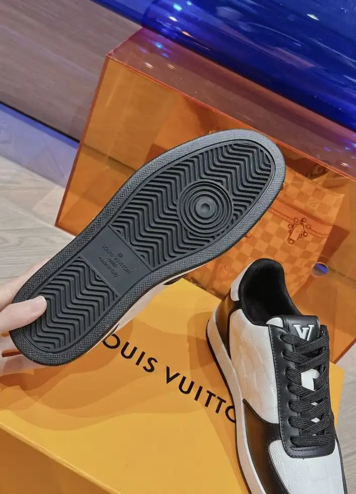 hype Louis Vuitton Sneakers