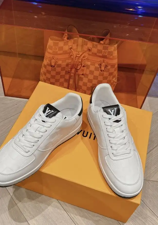 hype Louis Vuitton Sneakers