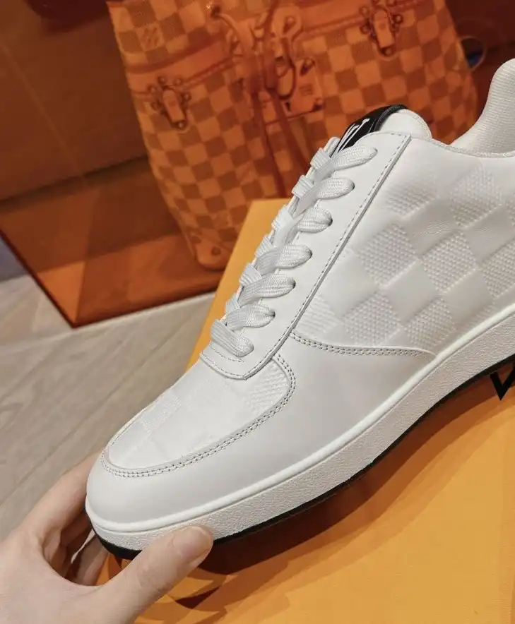 hype Louis Vuitton Sneakers