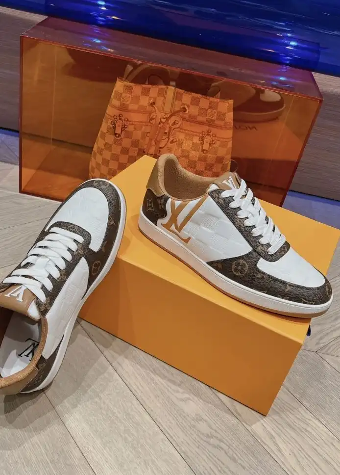 hype Louis Vuitton Sneakers