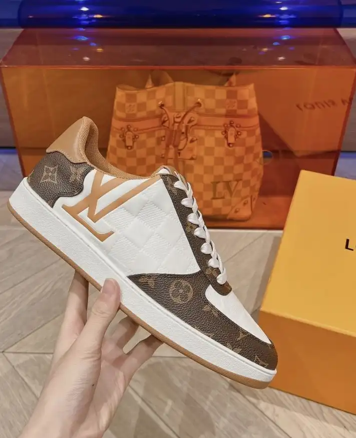 hype Louis Vuitton Sneakers