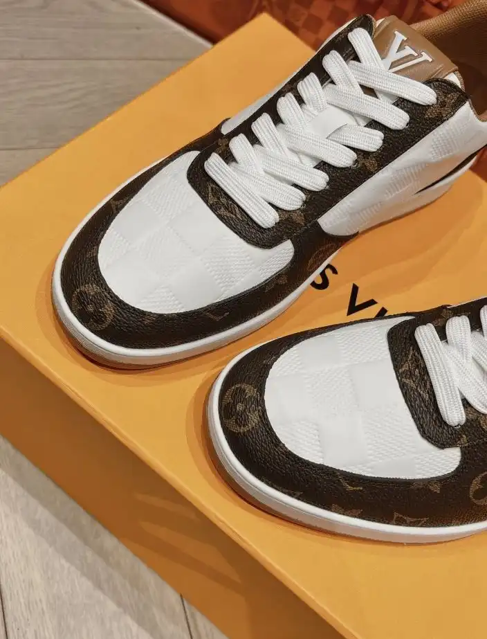 hype Louis Vuitton Sneakers