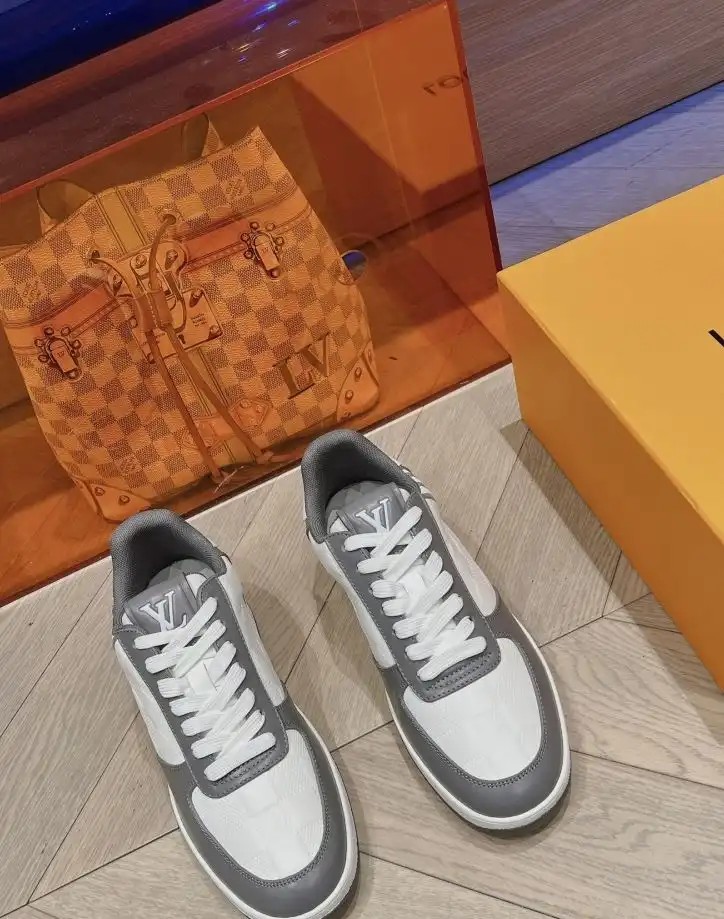 hype Louis Vuitton Sneakers