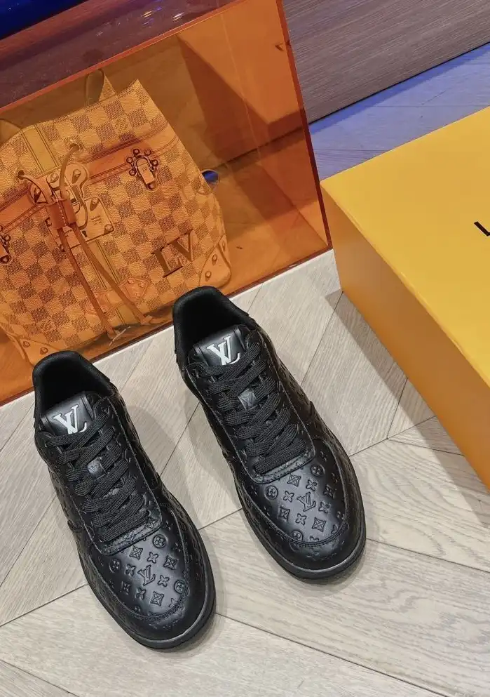 hype Louis Vuitton Sneakers