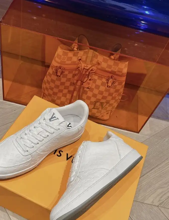 hype Louis Vuitton Sneakers