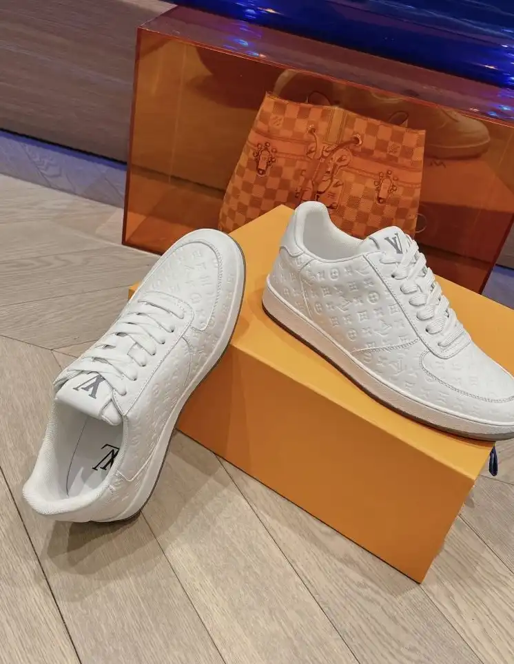 hype Louis Vuitton Sneakers