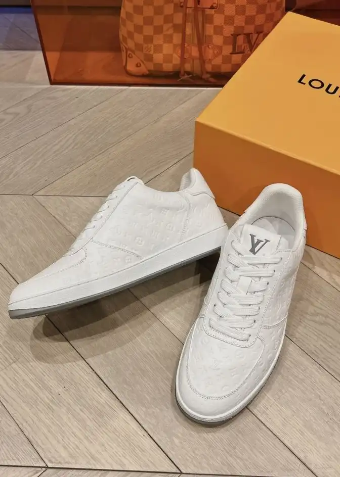 hype Louis Vuitton Sneakers