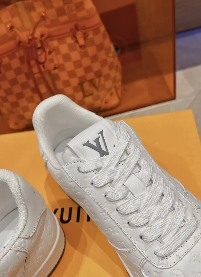 hype Louis Vuitton Sneakers