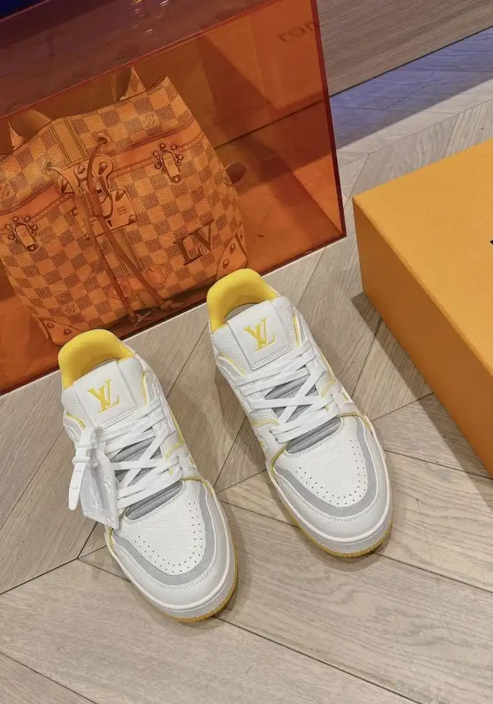 hype Louis Vuitton Sneakers