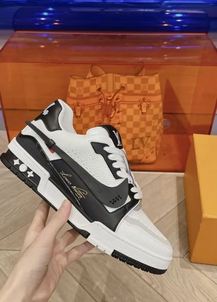 hype Louis Vuitton Sneakers