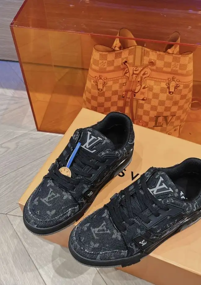 hype Louis Vuitton Sneakers