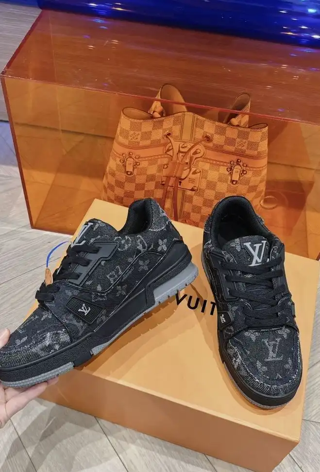 hype Louis Vuitton Sneakers