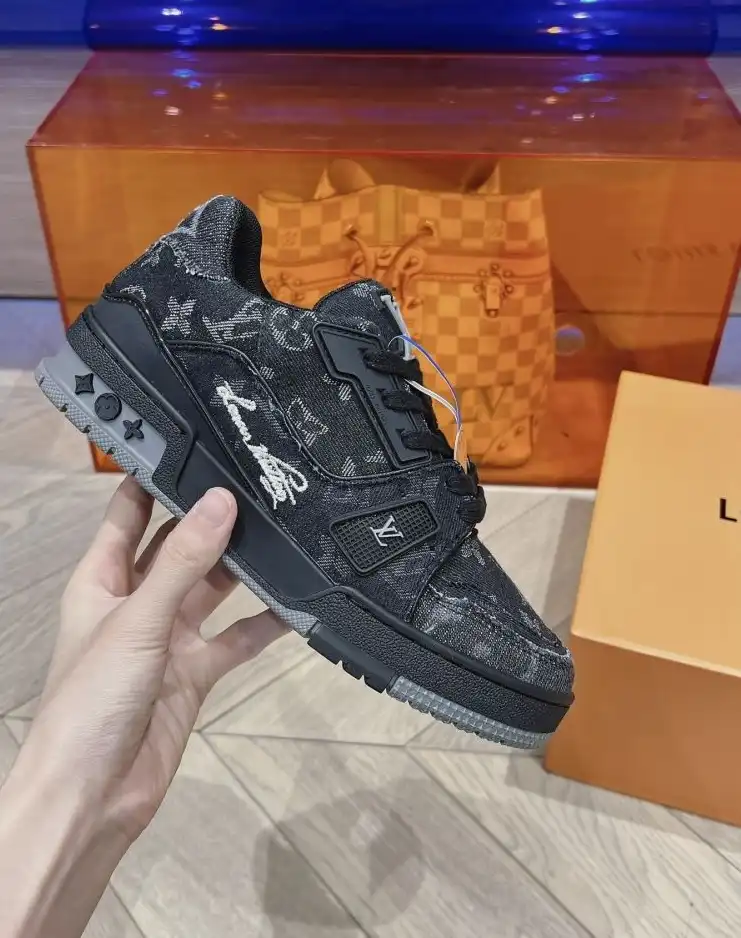 hype Louis Vuitton Sneakers