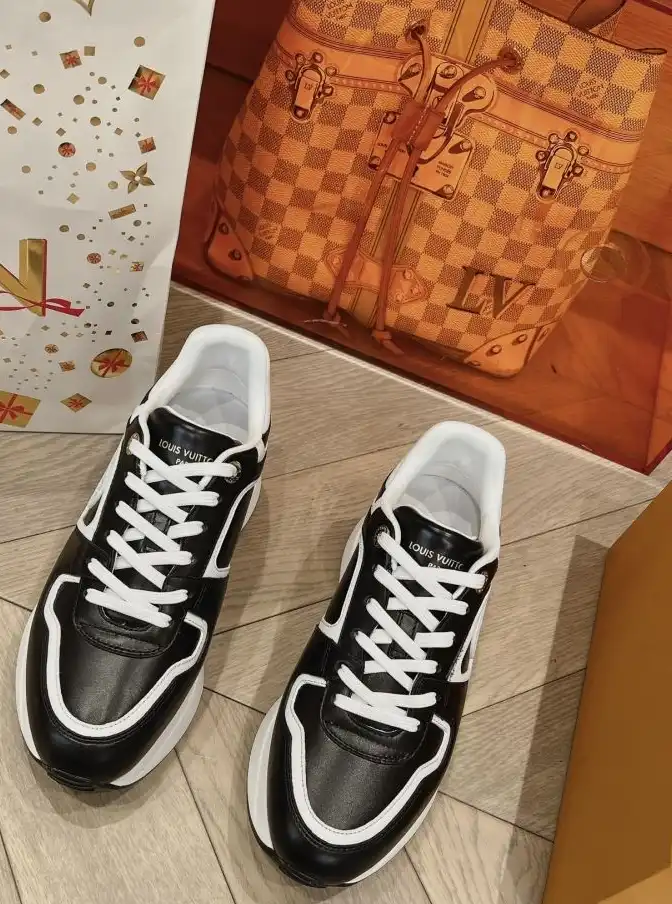 hype Louis Vuitton Sneakers