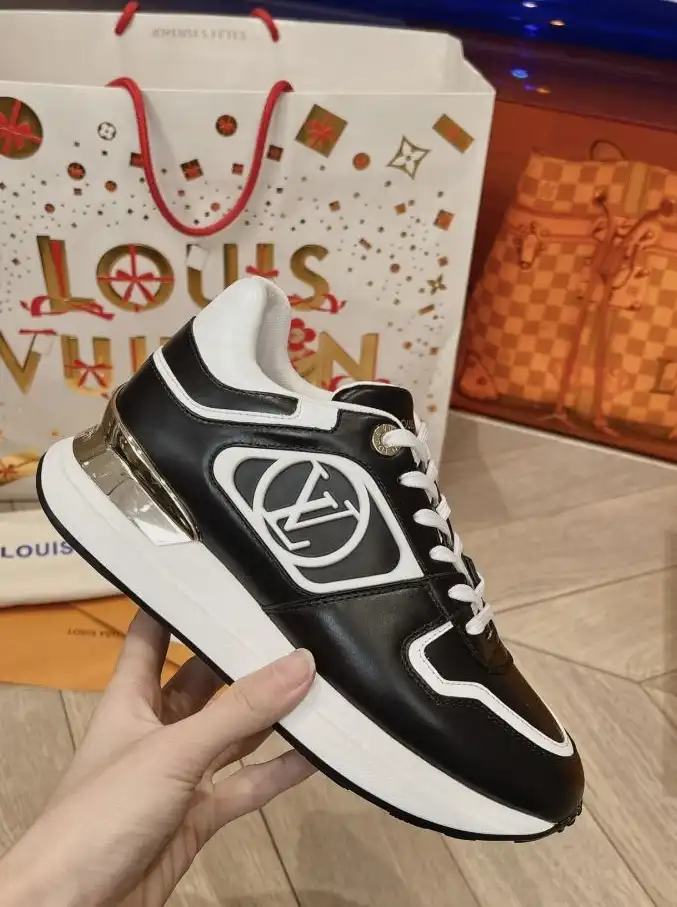 hype Louis Vuitton Sneakers