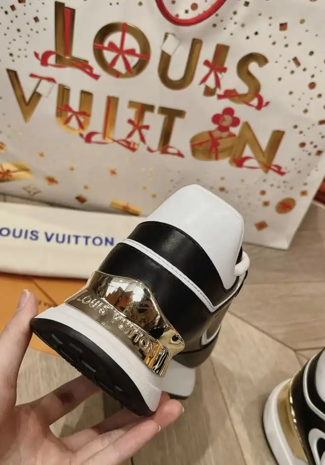 hype Louis Vuitton Sneakers