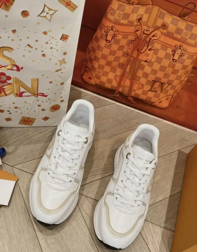 hype Louis Vuitton Sneakers