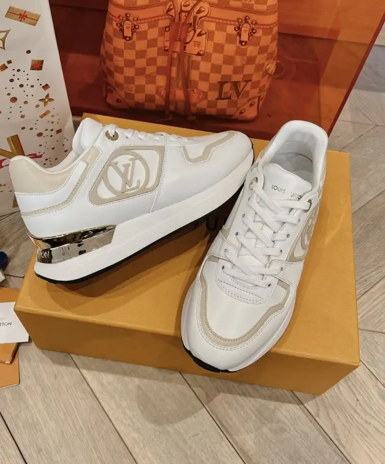 hype Louis Vuitton Sneakers