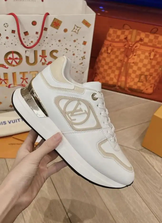 hype Louis Vuitton Sneakers