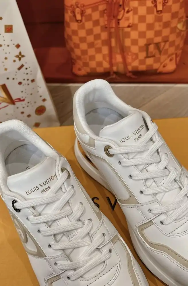 hype Louis Vuitton Sneakers