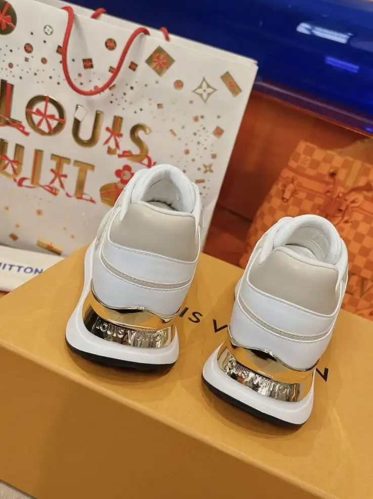 hype Louis Vuitton Sneakers