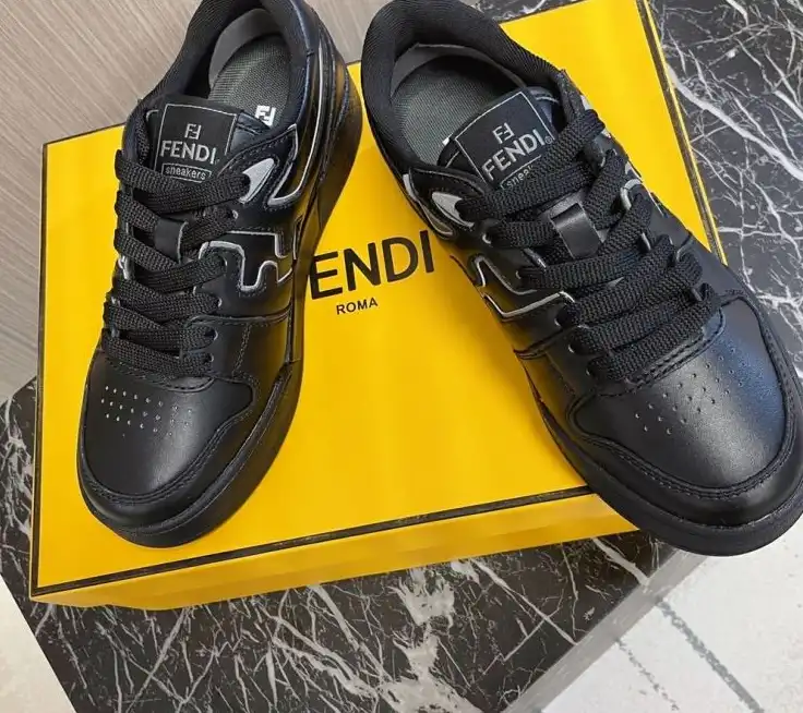 hype Christian Dior Sneakers