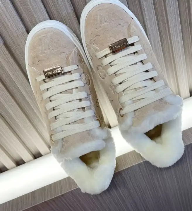 hype Louis Vuitton Sneakers