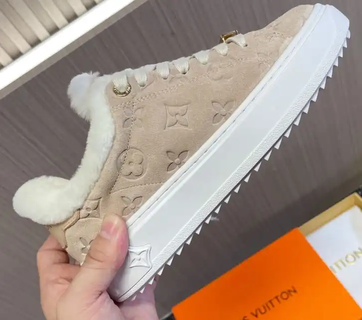 hype Louis Vuitton Sneakers