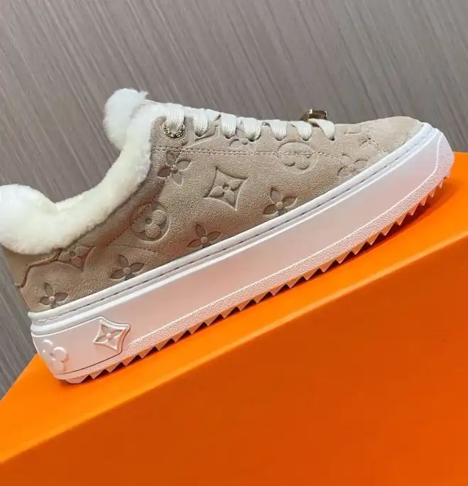 hype Louis Vuitton Sneakers