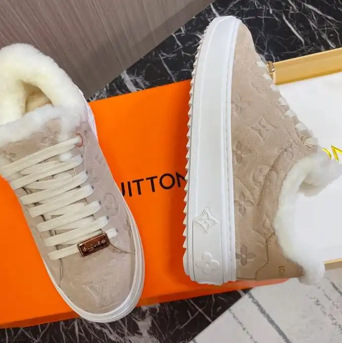 hype Louis Vuitton Sneakers