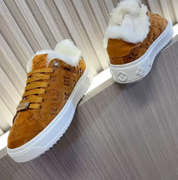 hype Louis Vuitton Sneakers