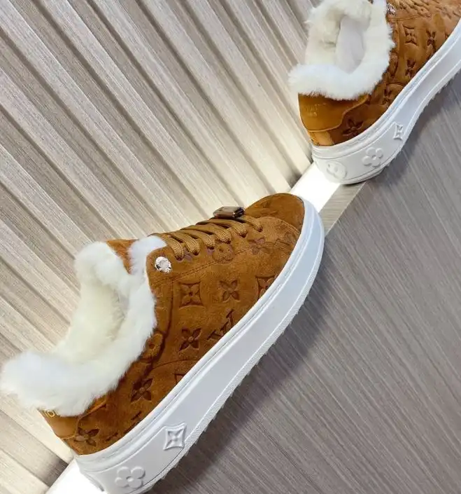 hype Louis Vuitton Sneakers