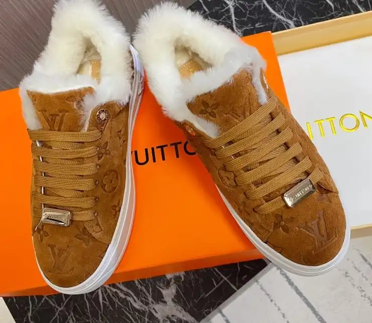 hype Louis Vuitton Sneakers