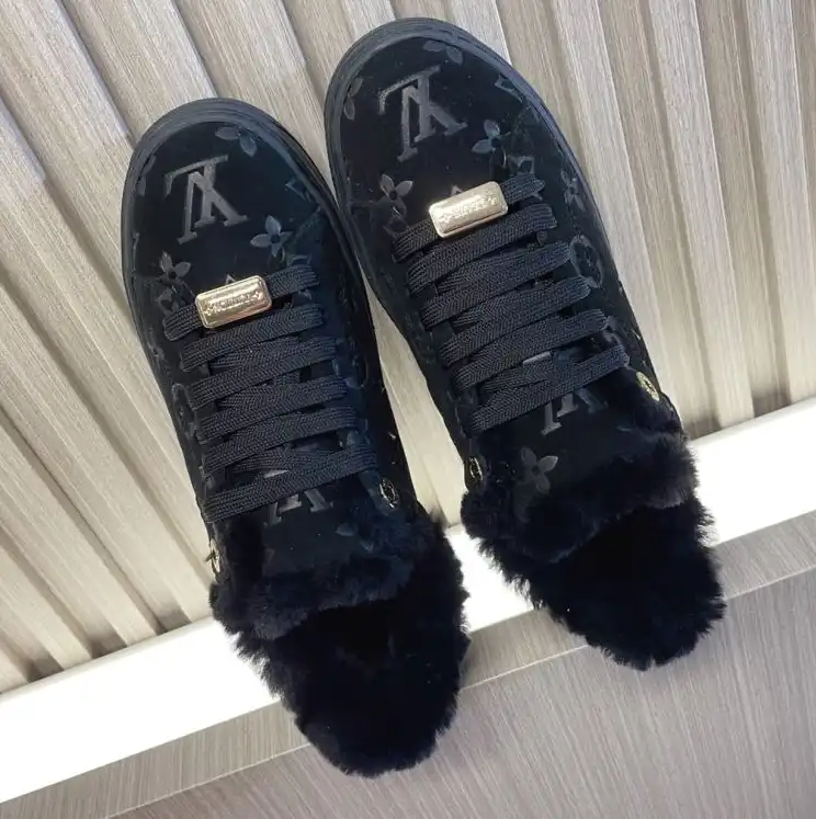 hype Louis Vuitton Sneakers