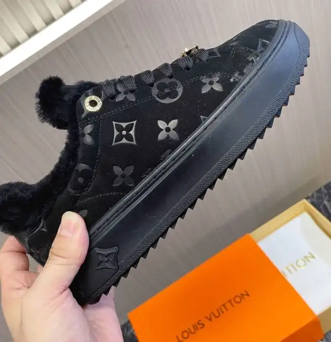 hype Louis Vuitton Sneakers