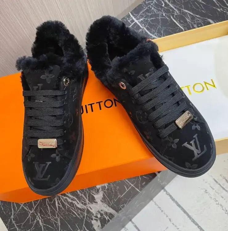 hype Louis Vuitton Sneakers