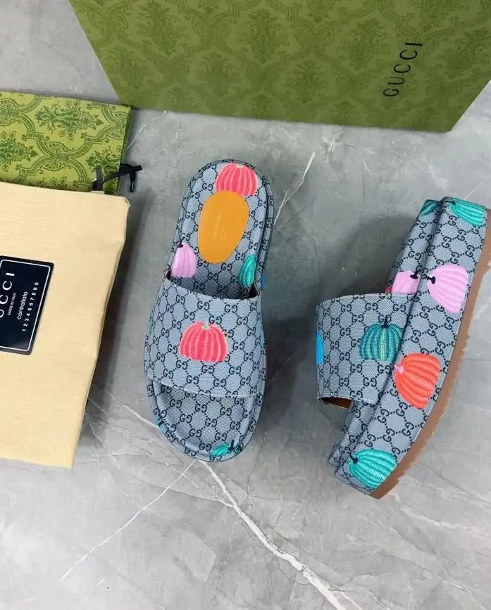 hype Gucci Slippers