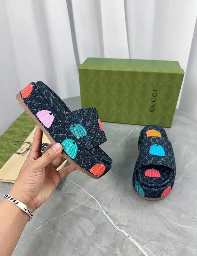 hype Gucci Slippers