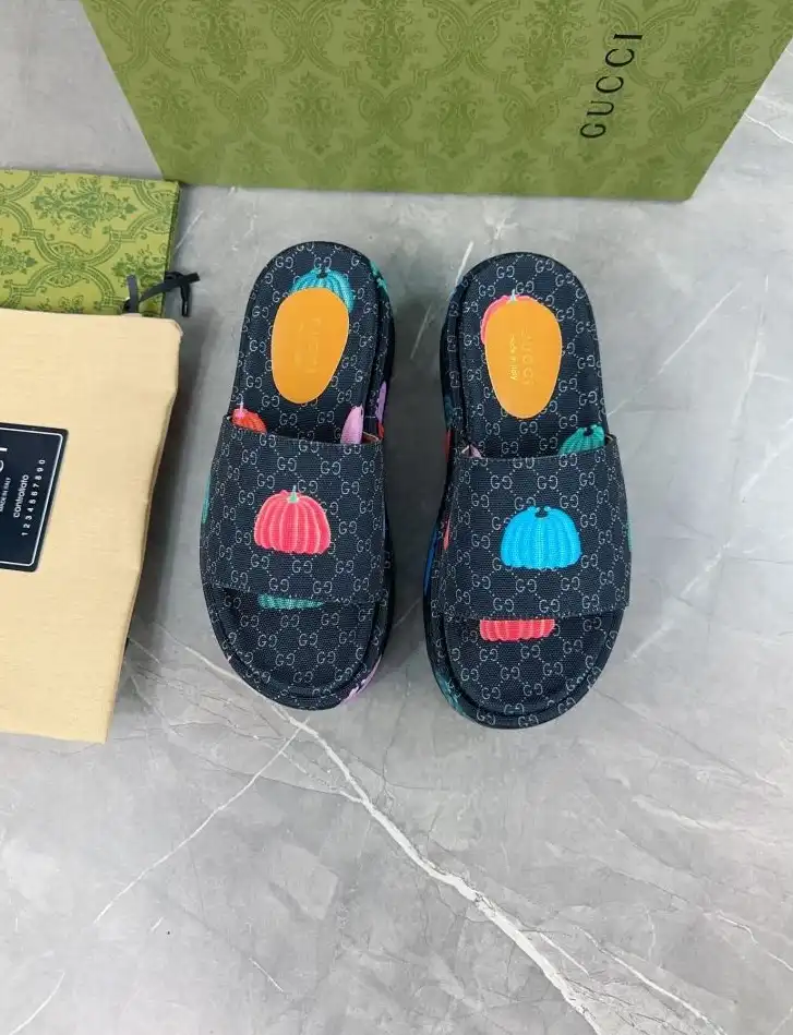 hype Gucci Slippers