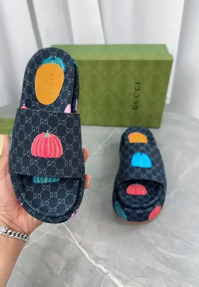 hype Gucci Slippers