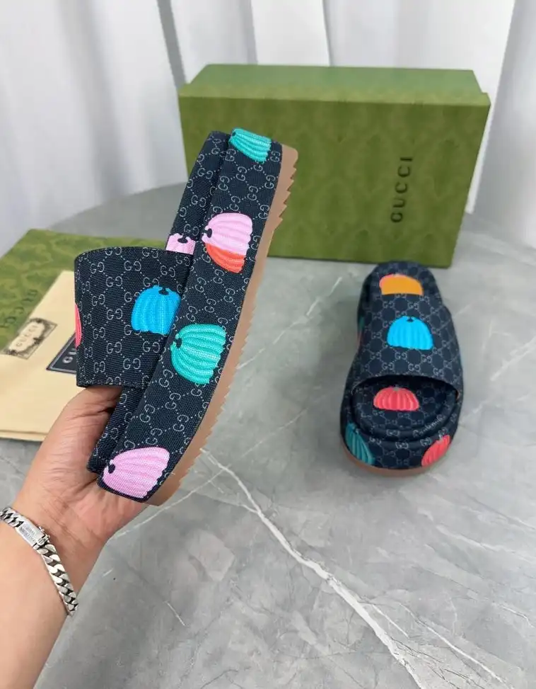 hype Gucci Slippers