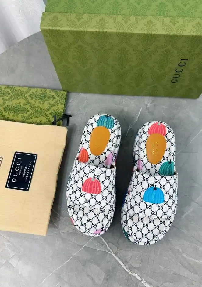 hype Gucci Slippers