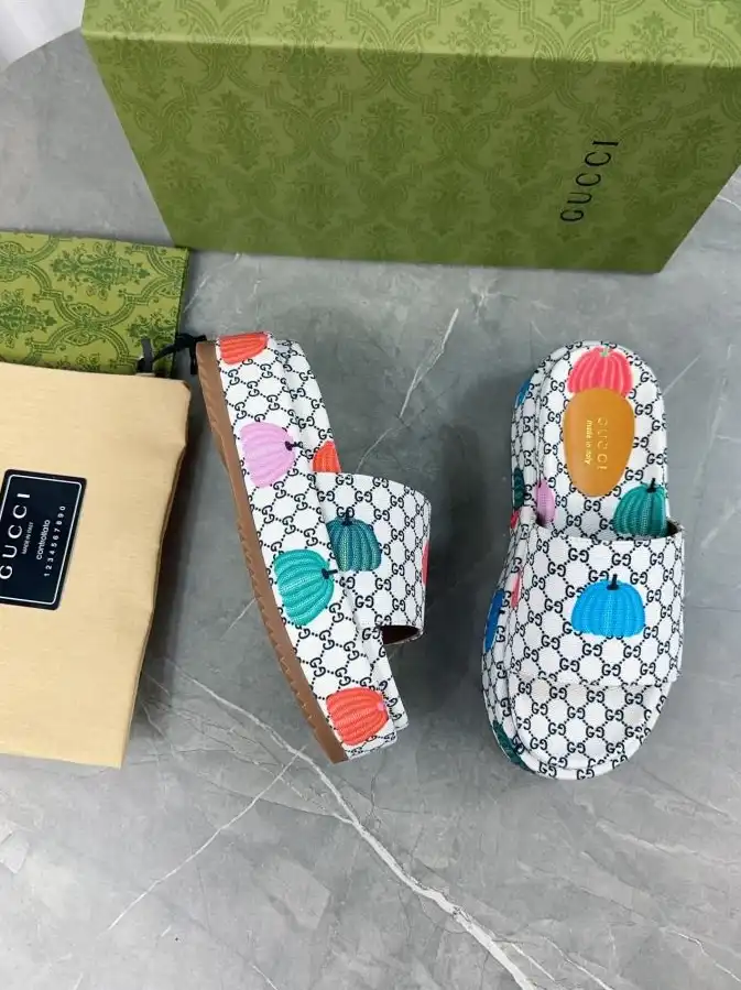 hype Gucci Slippers